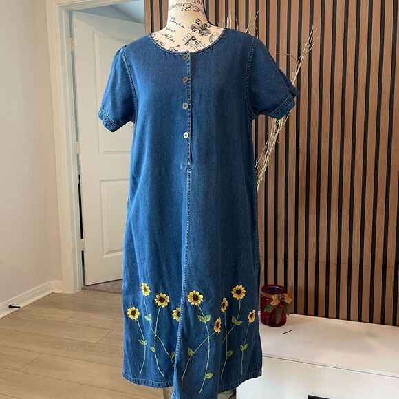 VTG La Cera Womens Midi Denim Dress M Embroidered Floral Cotagecore Bohemian‎ - Picture 1 of 12